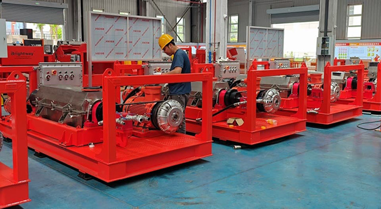 Four drilling fluid centrifuges serve to separate liquid phase from oil-based mud Four drilling fluid centrifuges serve to separate liquid phase from oil-based mud